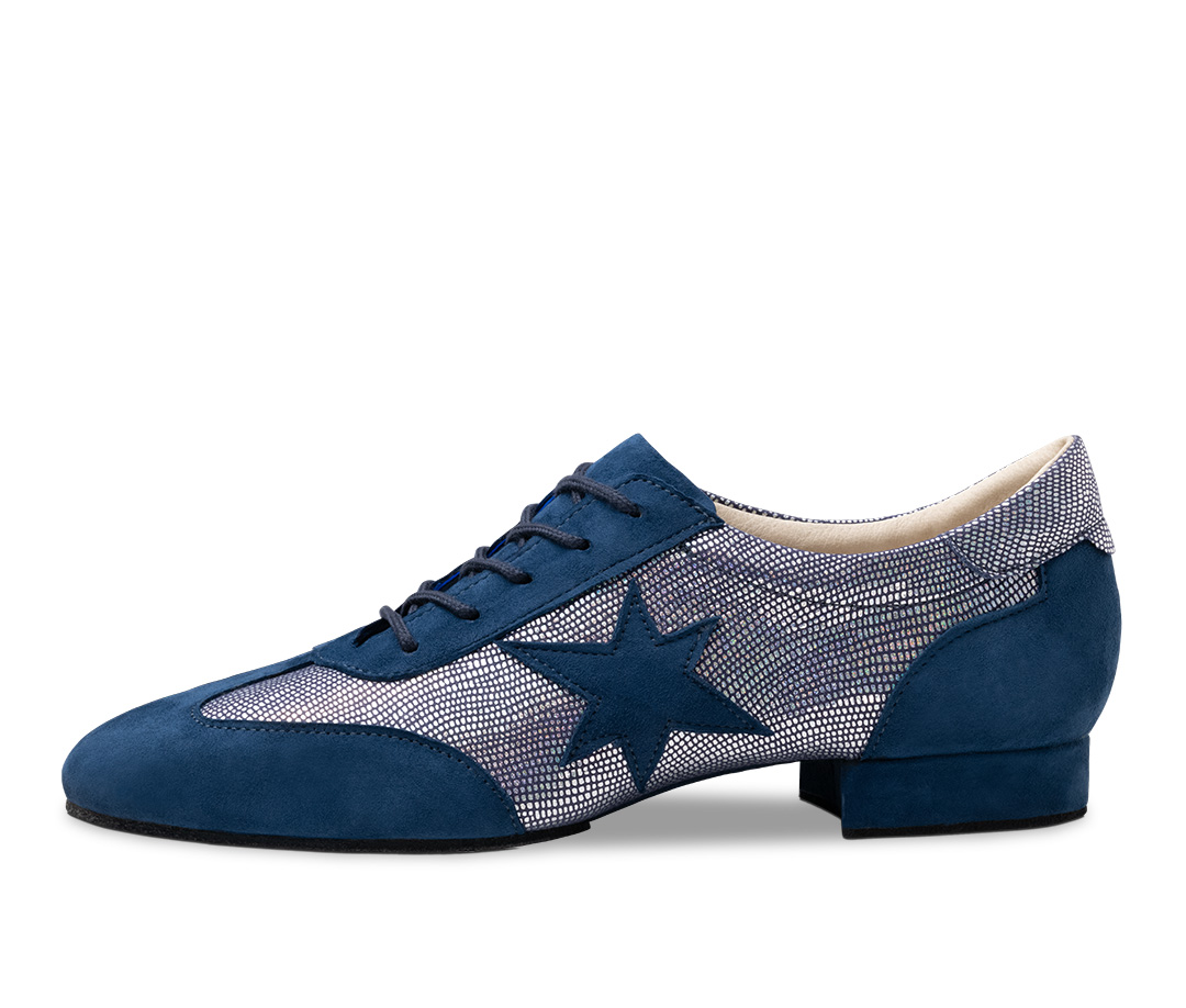 Chaussure de danse d'entraînement fermée à lacets de Werner Kern avec semelle divisée en bleu et argent.