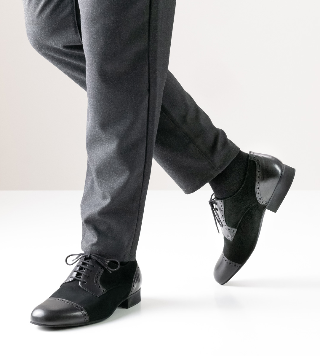 Chaussures de danse pour hommes noires en nappa et velours de Werner Kern