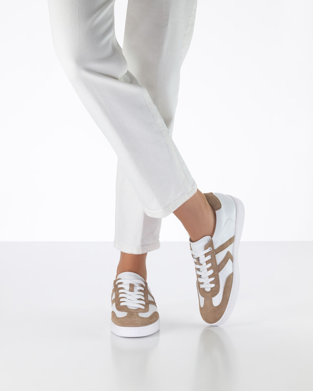 Baskets de danse pour femme, en cuir blanc, avec une semelle légère en PU, de la marque Werner Kern