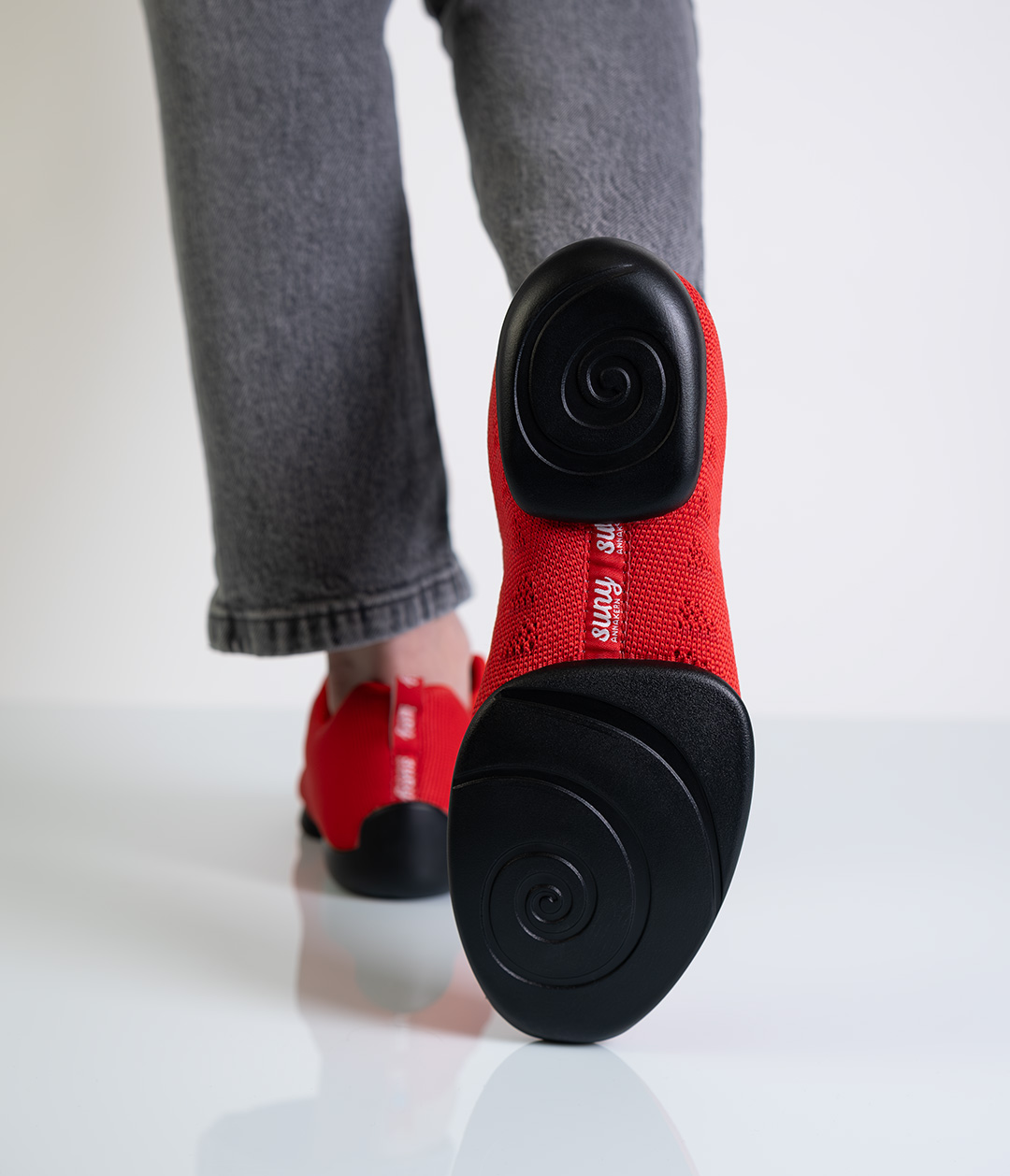 Semelle en PU noir fendue provenant des baskets Suny Dance