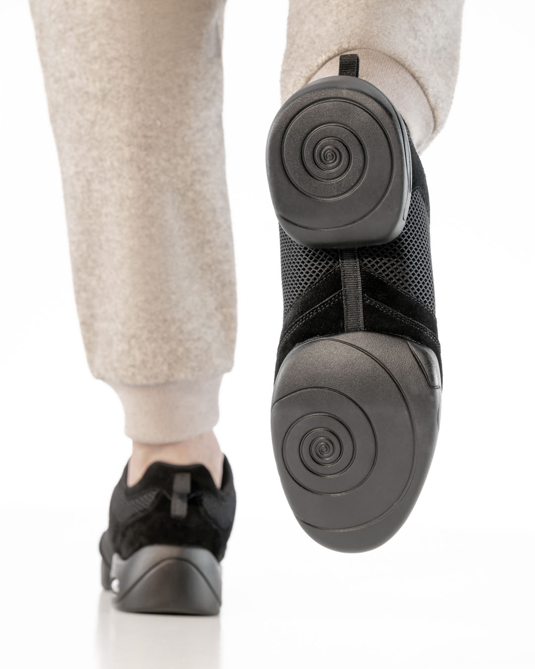 Semelle fendue des baskets de danse 4095 pour homme, de couleur noire, vue de dessous