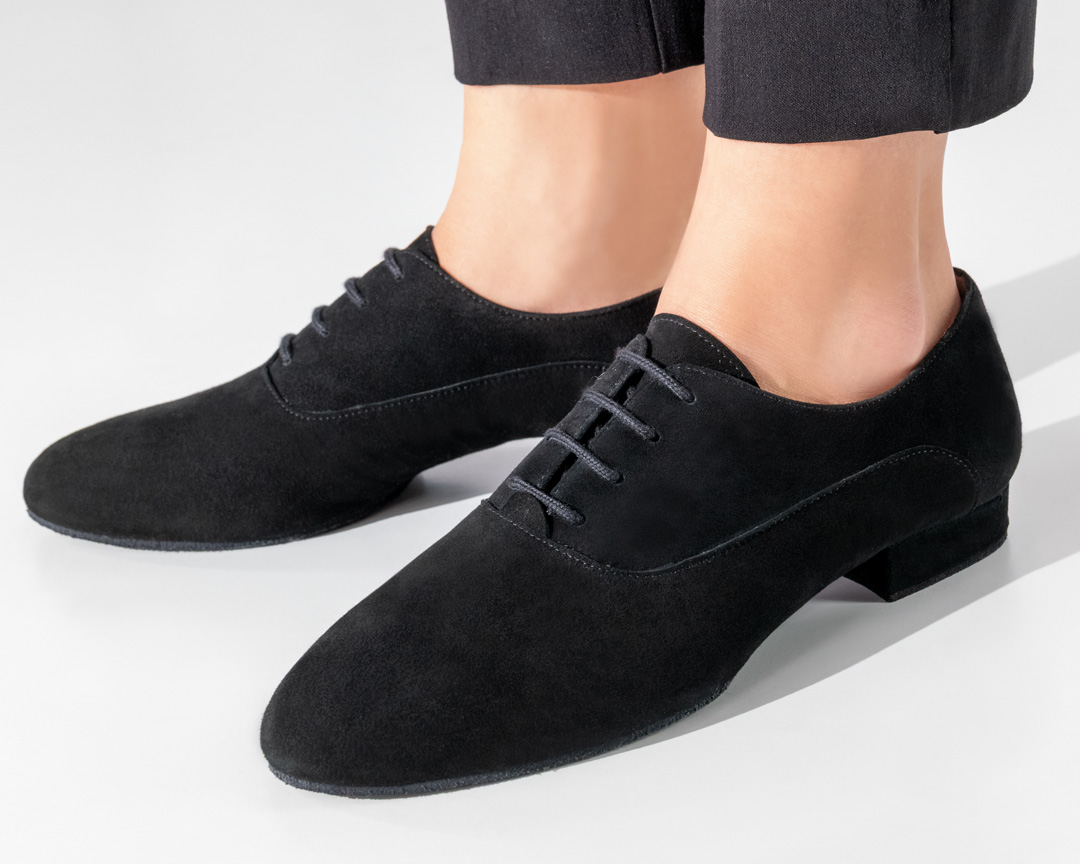 Biegsamer Trainingstanzschuh von Werner Kern für Damen mit geteilter Sohle aus schwarzem Velourleder