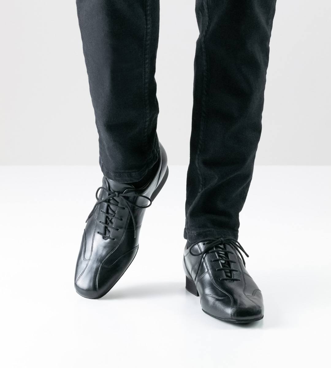 Jeans noir combiné avec des chaussures de danse pour hommes Werner Kern en nappa noir