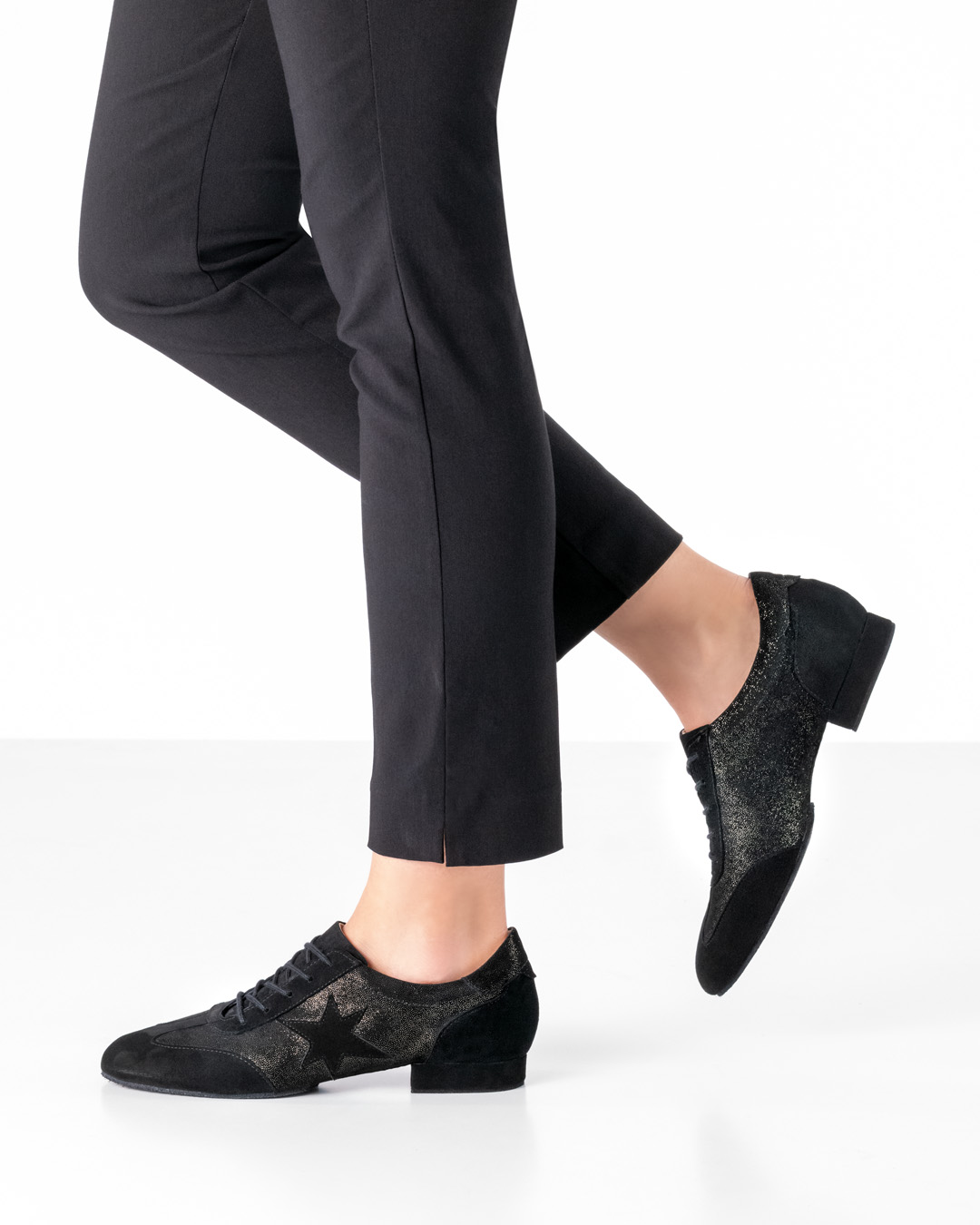 Chaussure d'entraînement de danse au look sneaker avec semelle divisée