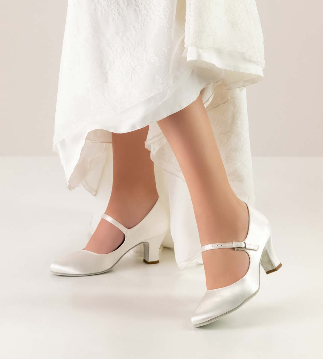 Ashley Werner Kern Chaussures de mariée en satin blanc