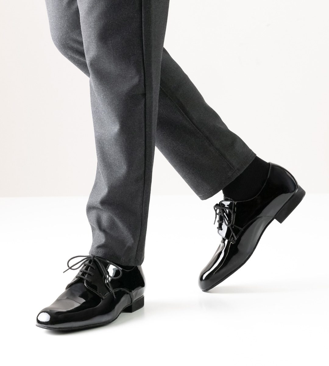 Chaussures de danse standard pour hommes de Werner Kern en vernis pour pieds larges